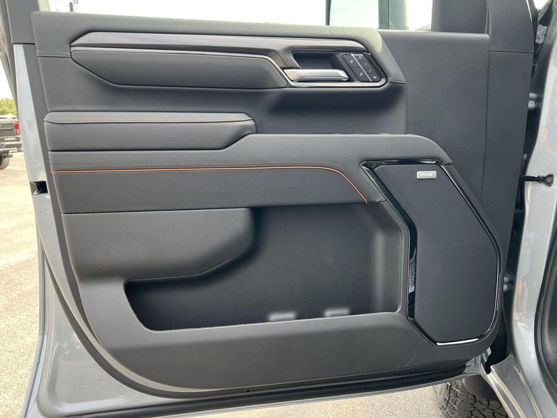 2026 Gmc Sierra HD AT4 photo 14