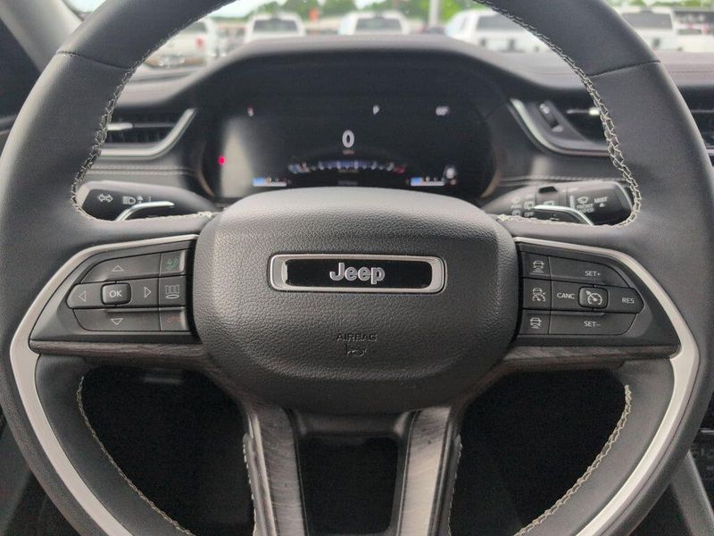 2023 Jeep Grand Cherokee L LimitedImage 19