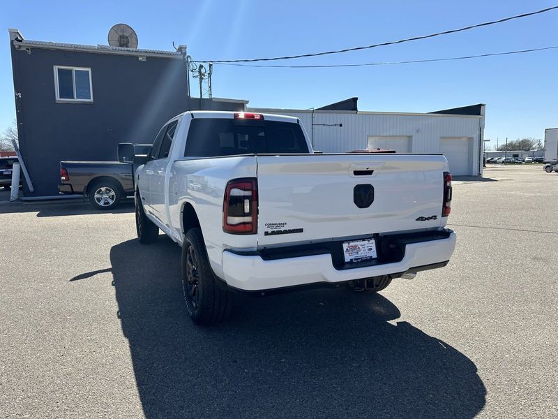 2024 RAM 3500 Laramie Crew Cab 4x4 6