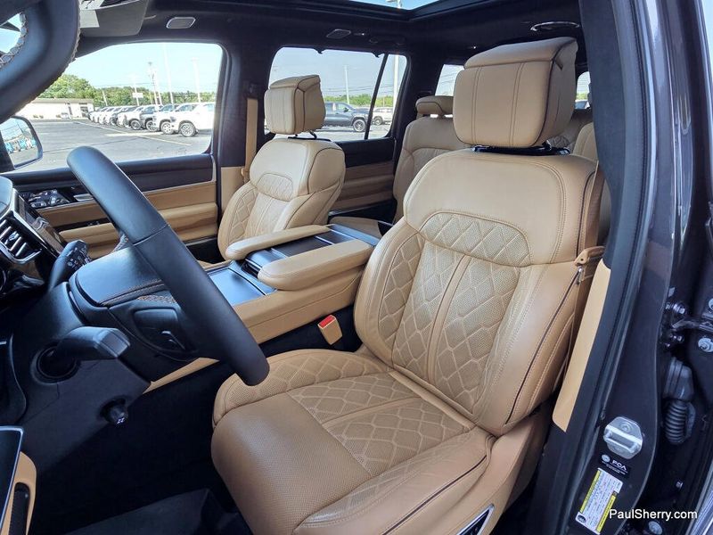 2026 Jeep Grand Wagoneer Summit Reserve Black