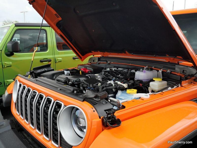 2025 Jeep Wrangler 4-door SaharaImage 47