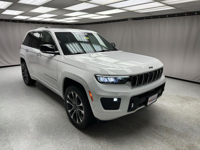 Used 2023 Jeep Grand Cherokee OverlandImage 24