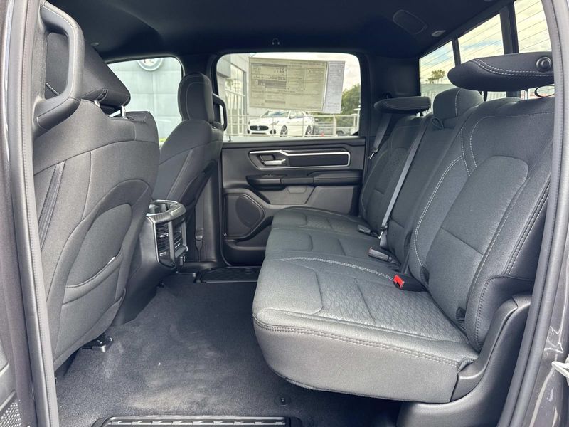 New 2026 RAM 1500 Big Horn Crew Cab 4x2 5'7' Box