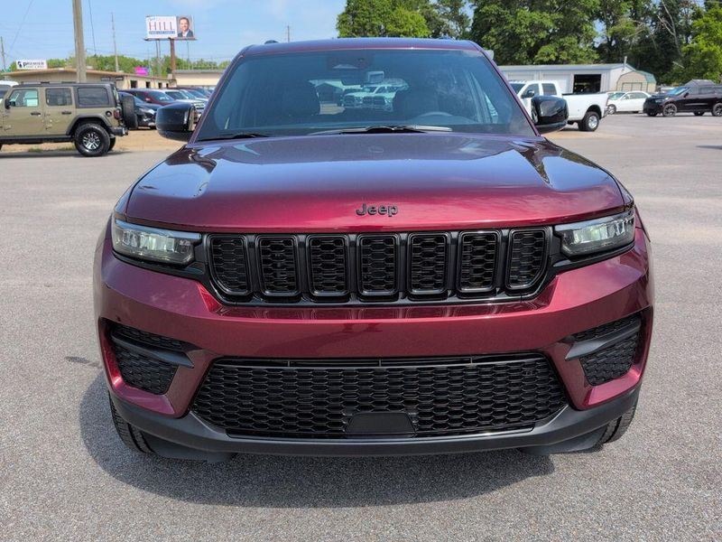 New 2025 Jeep Grand Cherokee Altitude X 4x2Image 2