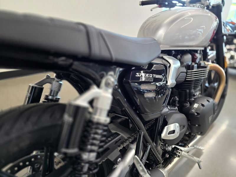 2025 Triumph SPEED TWIN 900 