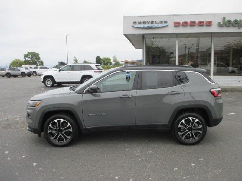 Used 2023 Jeep Compass LimitedImage 14