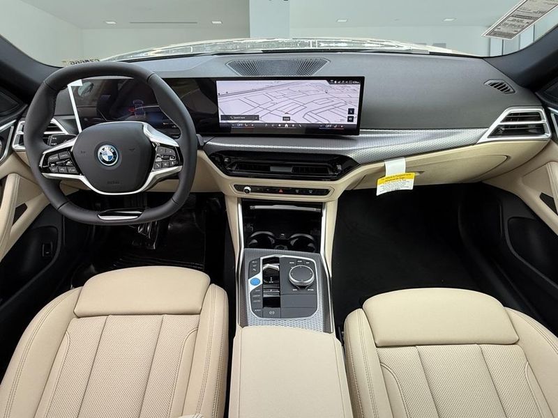 2025 BMW i4 eDrive40Image 27