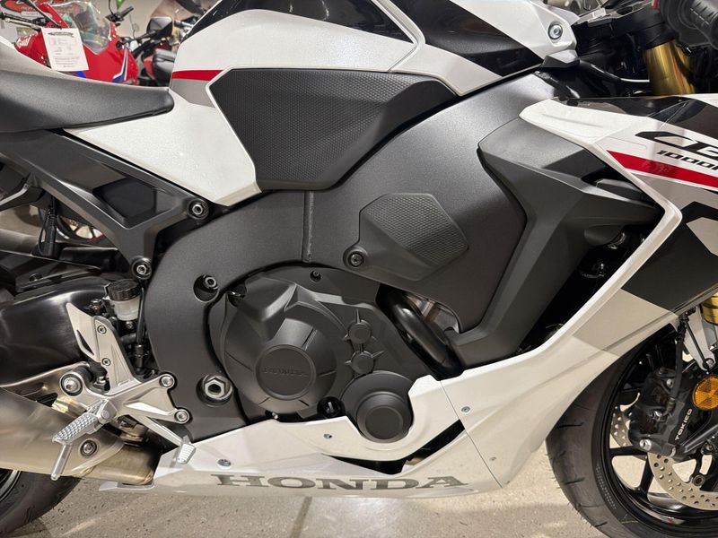New 2026 Honda CBR1000RR Image 20