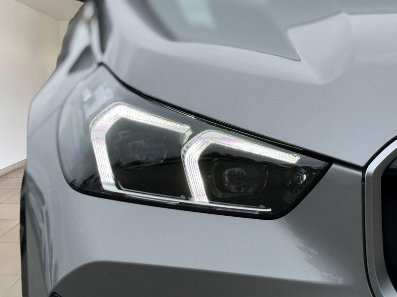 2025 BMW X1 xDrive28iImage 12