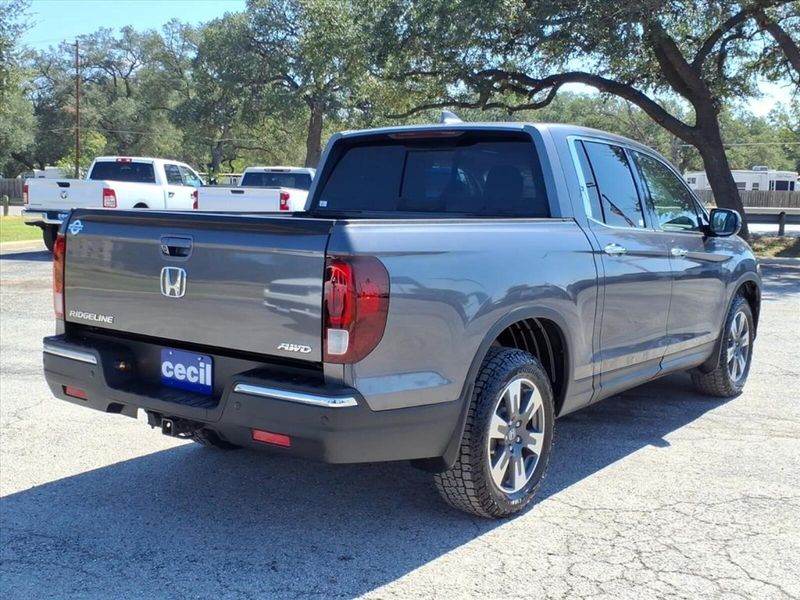 2018 Honda Ridgeline RTL-E photo 16