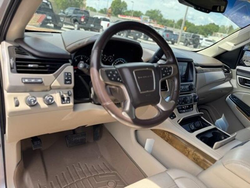 2017 GMC Yukon DenaliImage 11