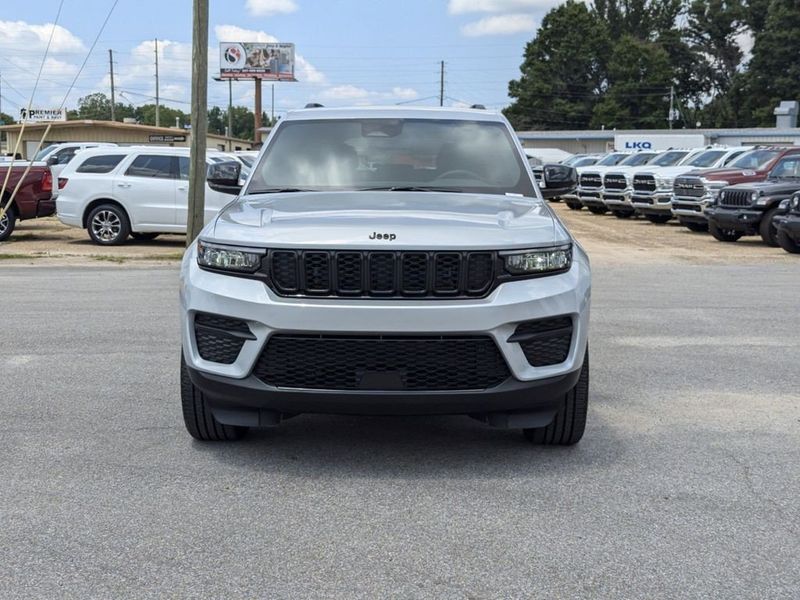 2024 Jeep Grand Cherokee Altitude 4x2Image 8