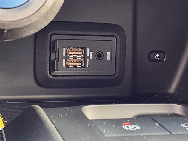 Used 2022 Toyota Venza XLEImage 21