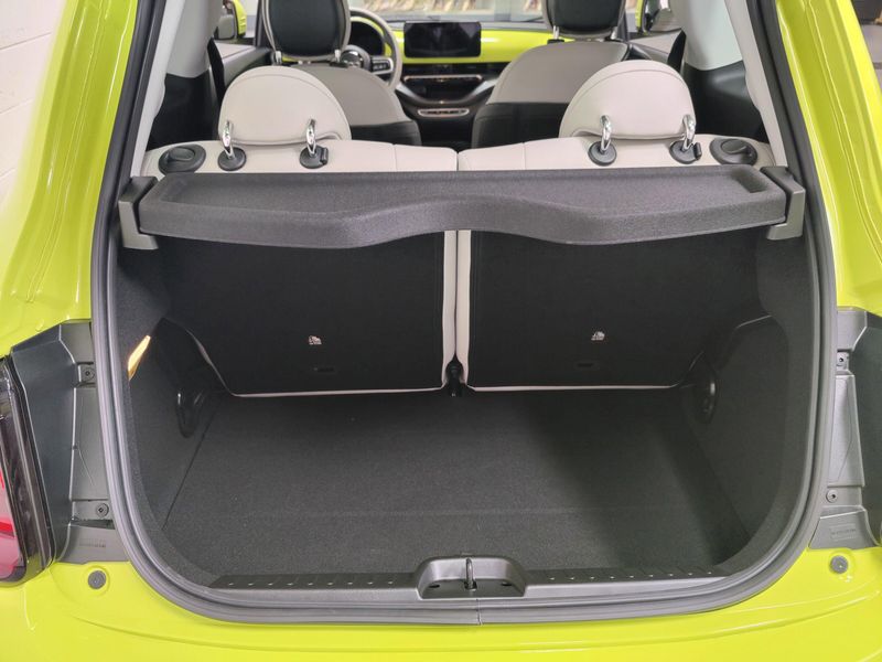 New 2025 Fiat 500e IconaImage 23