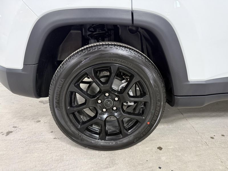 New 2026 Jeep Compass Latitude Altitude 4x4Image 8