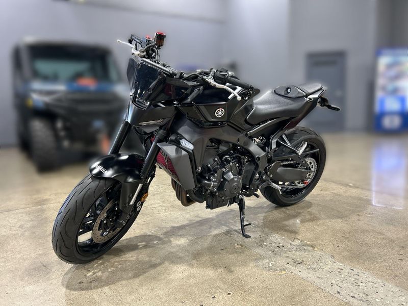 2024 Yamaha MT-09 Image 16