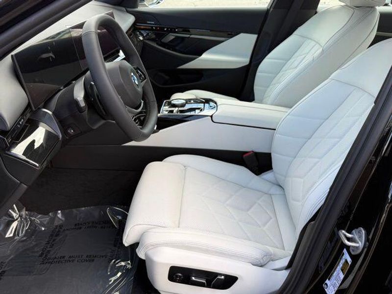 New 2026 BMW 5 Series 530iImage 17