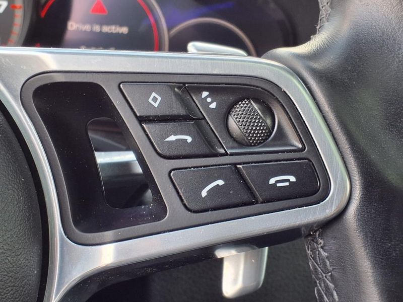 2019 Porsche Cayenne BaseImage 5