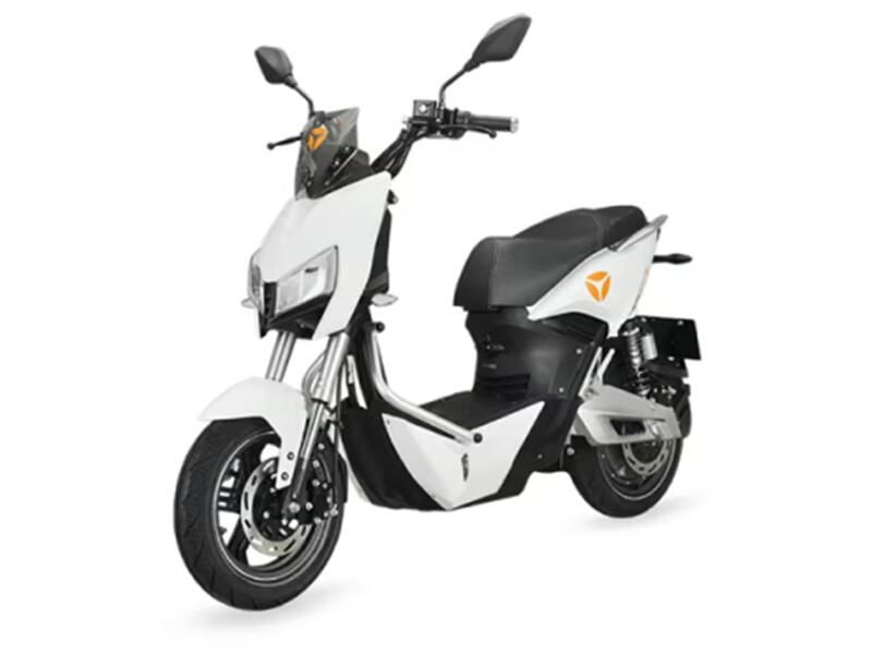 2021 Ziggy Z3PREMIUM  in a White exterior color. New England Powersports 978 338-8990 pixelmotiondemo.com 