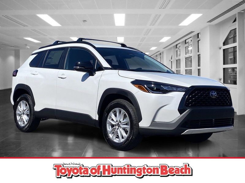 New 2025 Toyota Corolla Cross LEImage 1