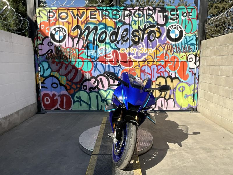 New 2026 Yamaha YZF-R1 Image 8