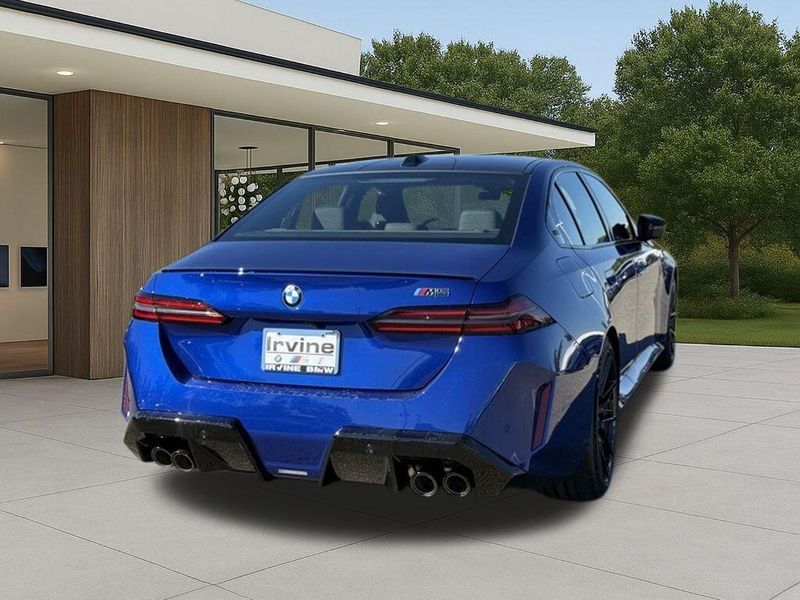 New 2026 BMW M5 BaseImage 8
