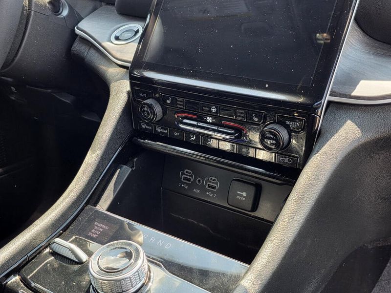 Used 2023 Jeep Grand Cherokee Limited