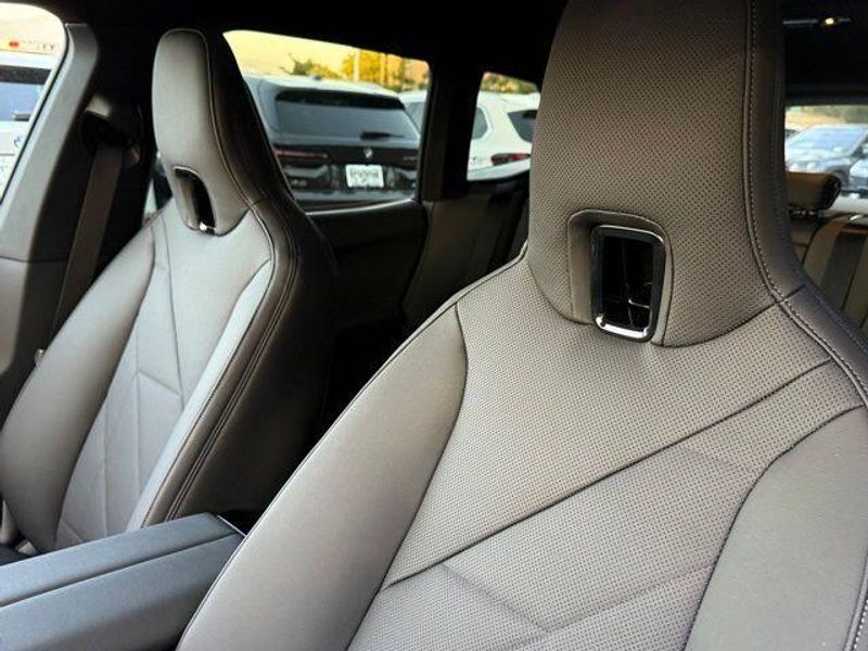 New 2026 BMW iX xDrive45Image 18