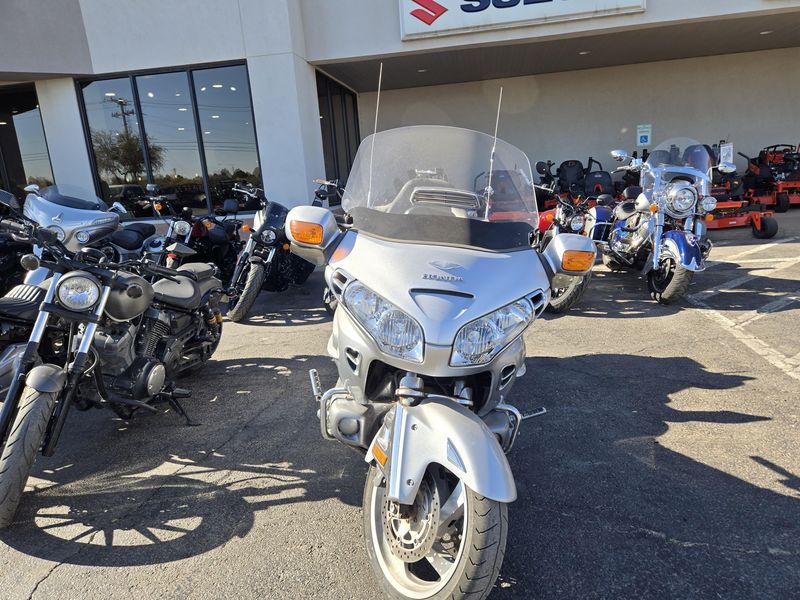USED 2005 HONDA GOLD WING Image 6