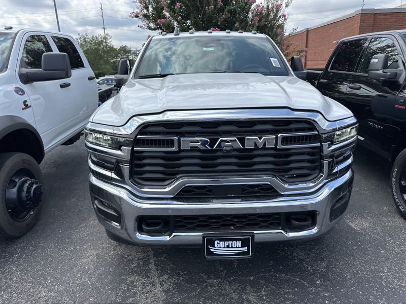 New 2025 RAM 3500 Tradesman Crew Cab Chassis 4x4 60