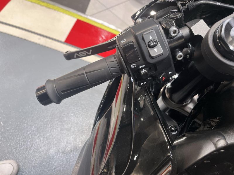 Used 2024 Kawasaki NINJA ZX-6R Image 16