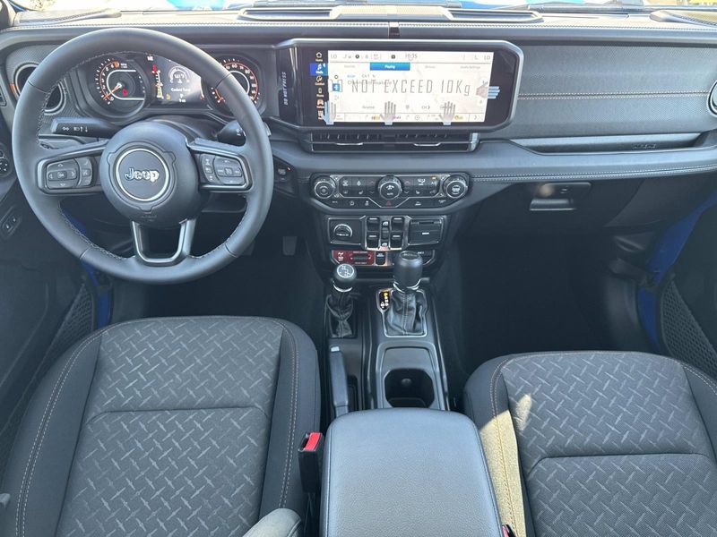 New 2026 Jeep Gladiator Mojave 4x4