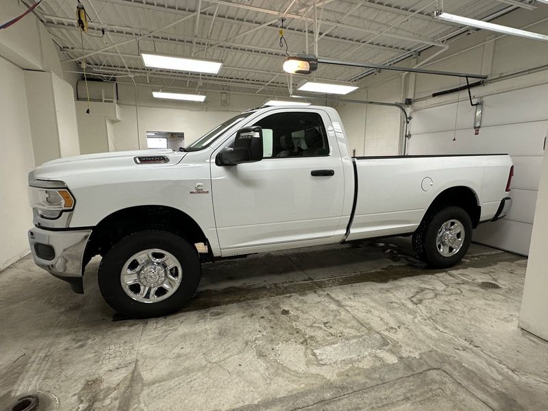 2024 RAM 3500 Tradesman Regular Cab 4x4 8