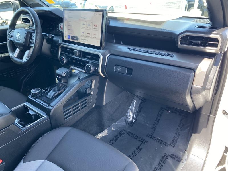 2024 Toyota Tacoma TRD SportImage 11