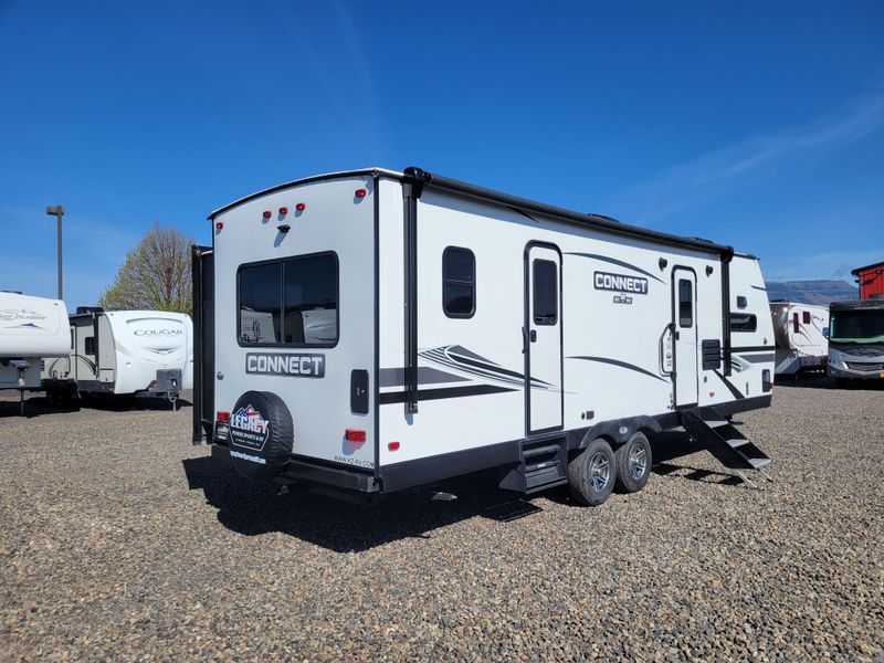 Used 2022 KZ CONNECT 272FK Image 3