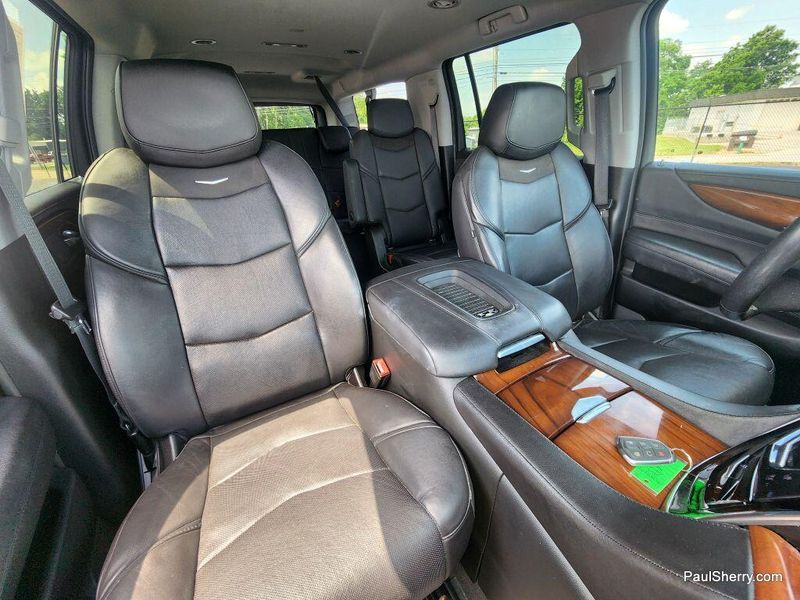 2019 Cadillac Escalade ESV Image 29