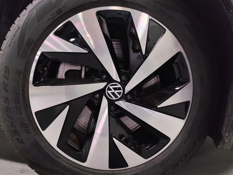 Used 2025 Volkswagen ID.4 ProImage 19