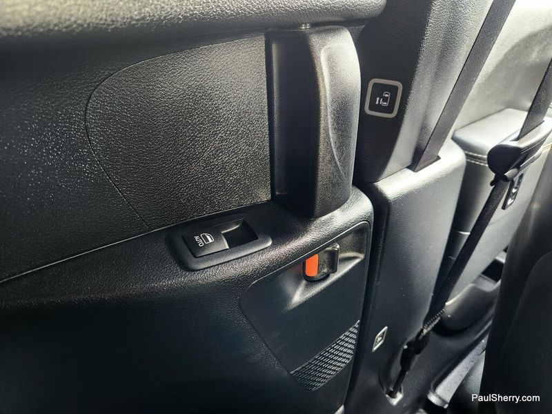 New 2026 Chrysler Pacifica Select