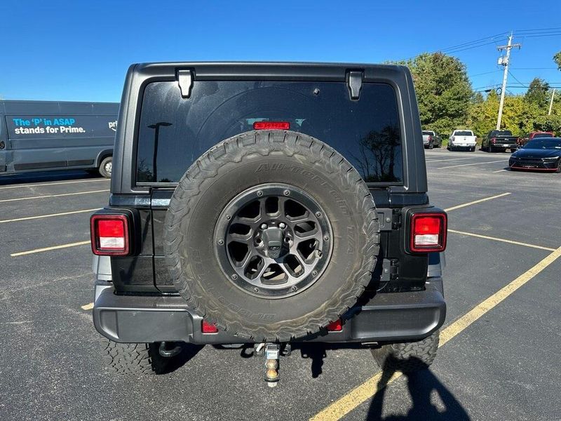 2023 Jeep Wrangler Willys photo 7