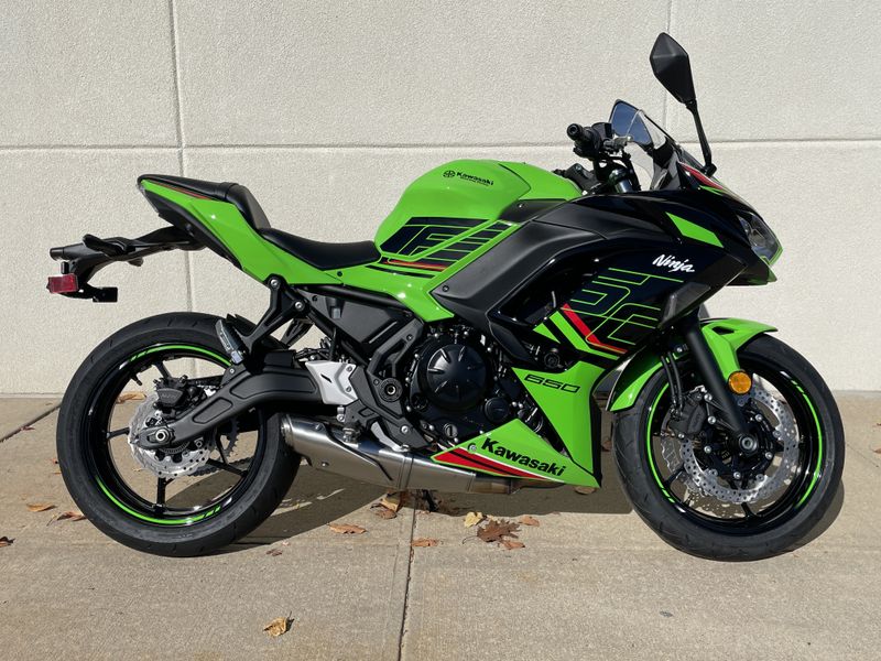 2024 Kawasaki Ninja 650 ABS KRT Edition in a GREEN exterior color. Cross Country Powersports 732-491-2900 crosscountrypowersports.com 