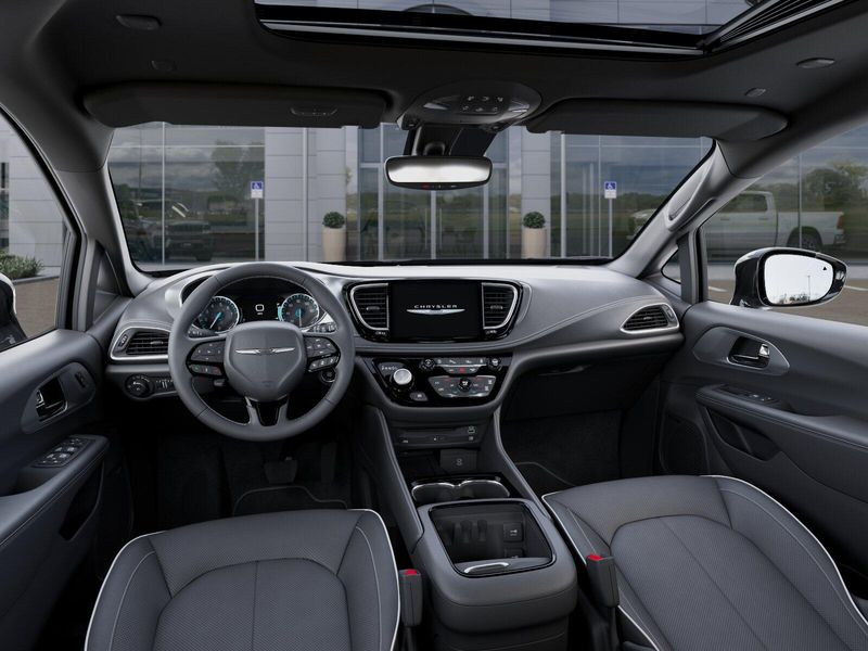 New 2026 Chrysler Pacifica LimitedImage 45