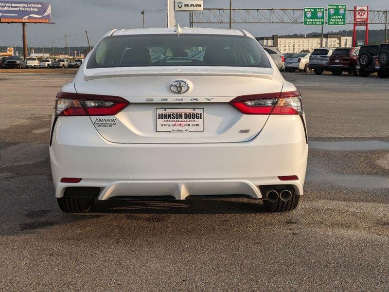 2021 Toyota Camry Image 4