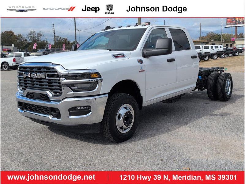 New 2026 RAM 3500 Tradesman Crew Cab Chassis 4x4 60