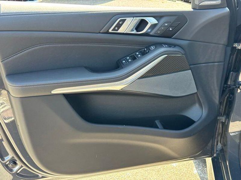 New 2026 BMW X5 M60iImage 15
