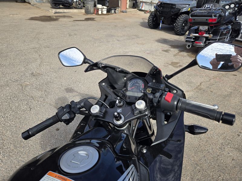 USED 2015 HONDA CBR 300R Image 11