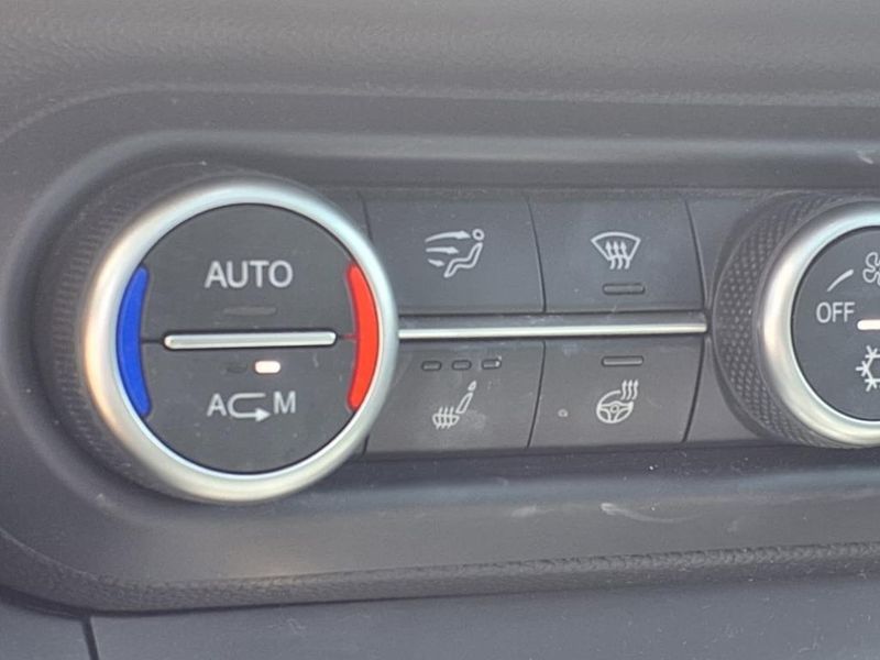 2018 Alfa Romeo Stelvio TiImage 21