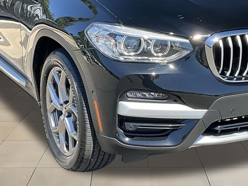 2021 BMW X3 xDrive30eImage 9