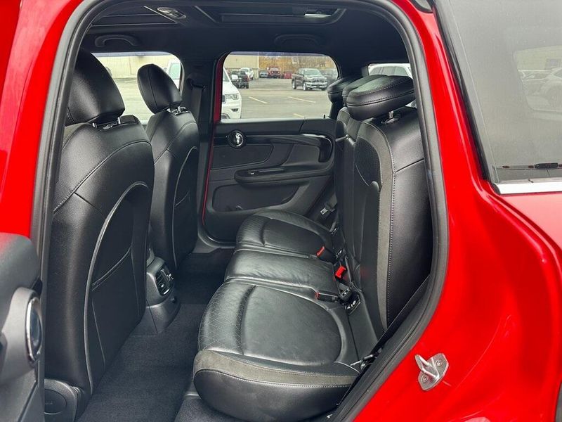 2018 MINI Countryman BaseImage 19