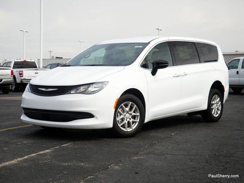New 2026 Chrysler Voyager Lx