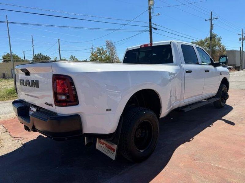 New 2027 RAM 3500 TradesmanImage 5